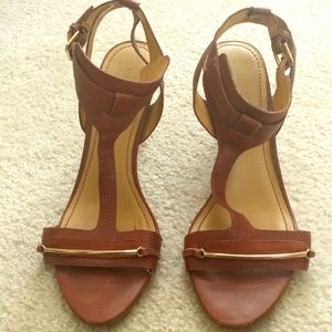 Nine West size 10 1/2 upper leather  Carmel color with gold accent open toe heel